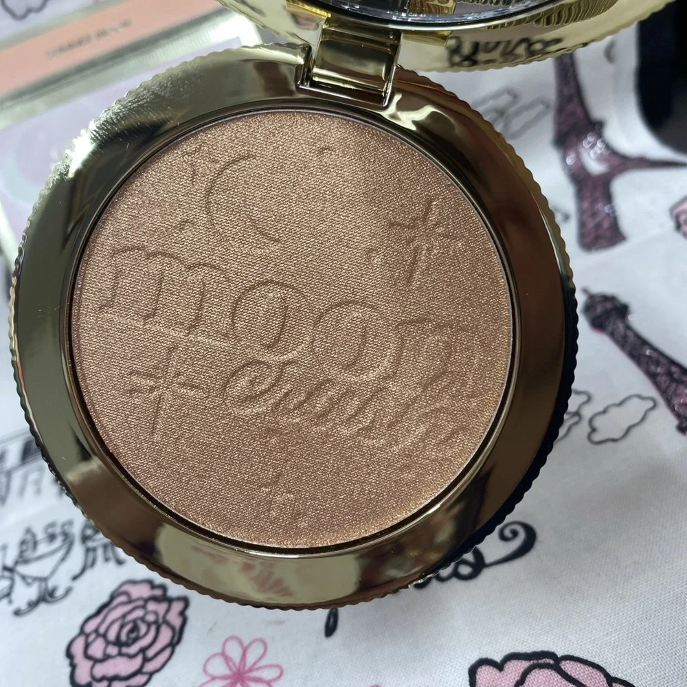 Too Faced Moon Crush/SUMMER MOON HIGHLIGHTER/BRAND NEW/.24 OZ